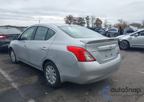 2014 Nissan Versa 1.6 Sv z USA, uszkodzony, nr VIN 3N1CN7AP0EK446347